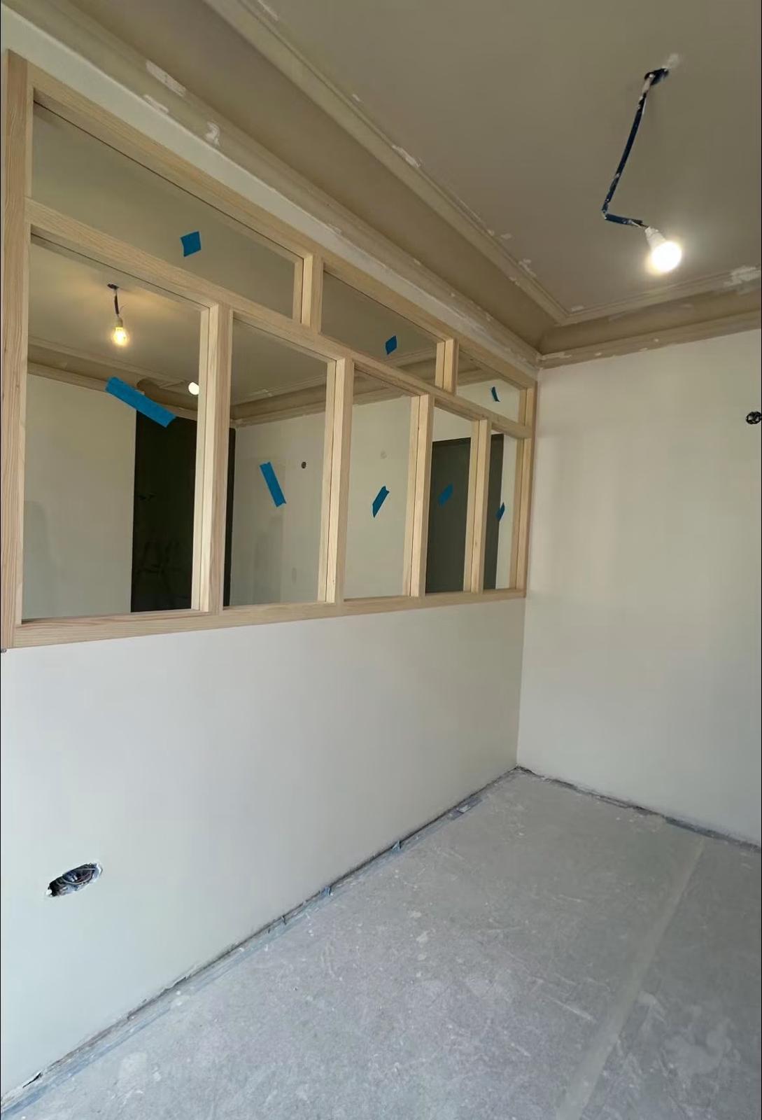 Parquet, peinture, agencement et finitions intérieures.