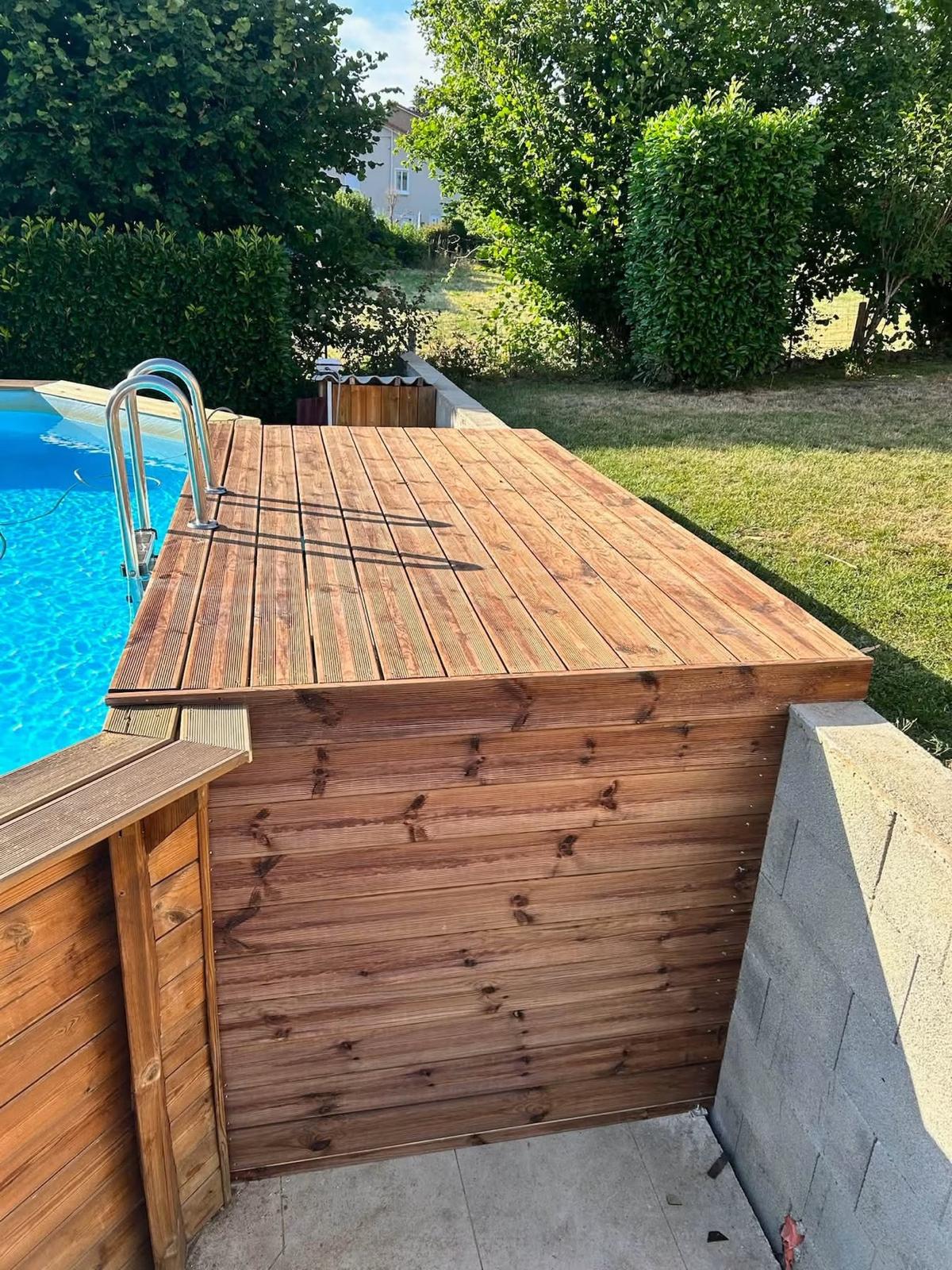 Fabrication de mobilier, rangements et aménagements en bois.