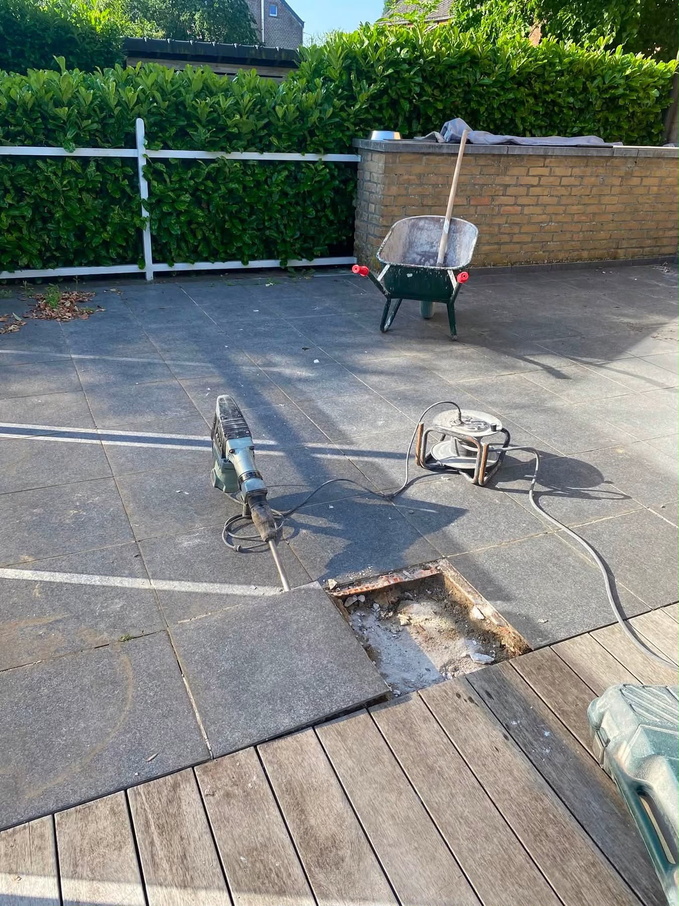 Terrasse, dalle, étanchéité ou préparation extérieure