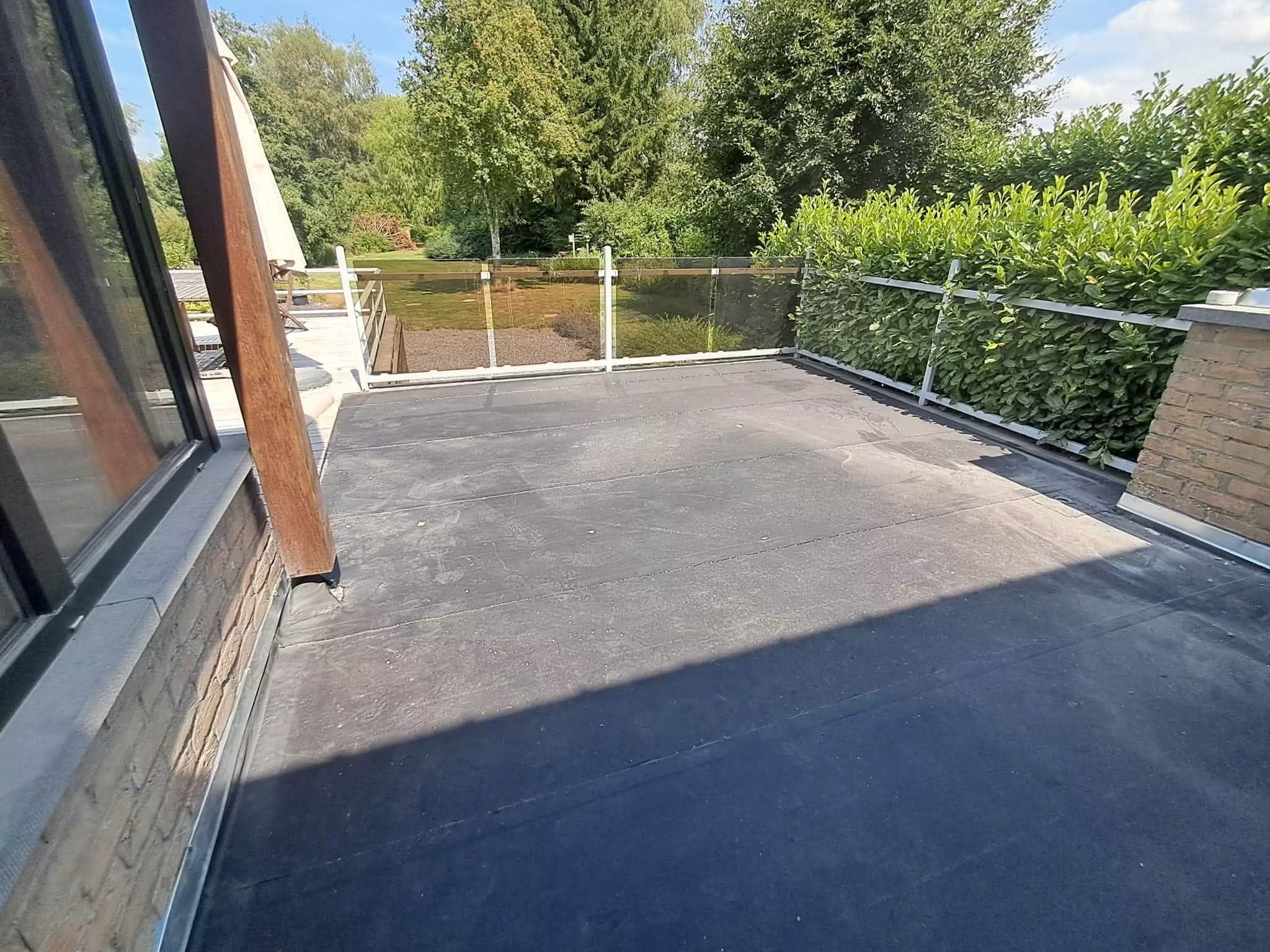 Terrasse, dalle, étanchéité ou préparation extérieure