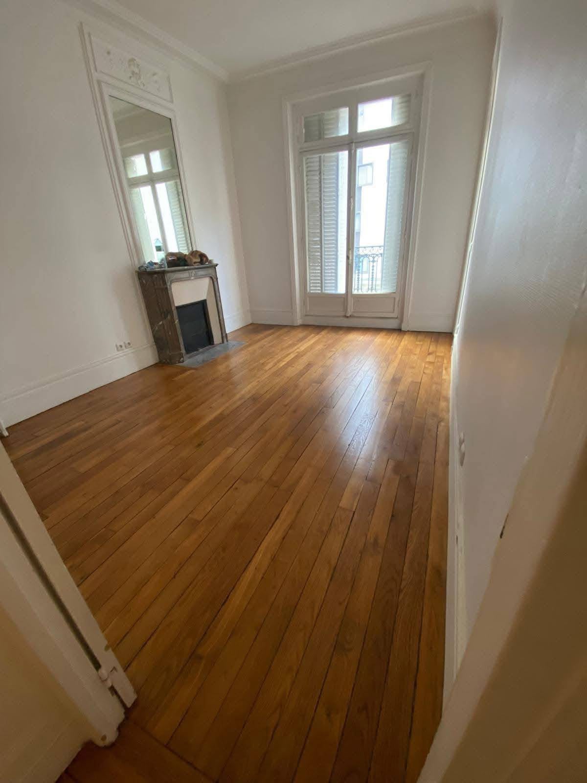 Ponçage, finition parquet et escalier