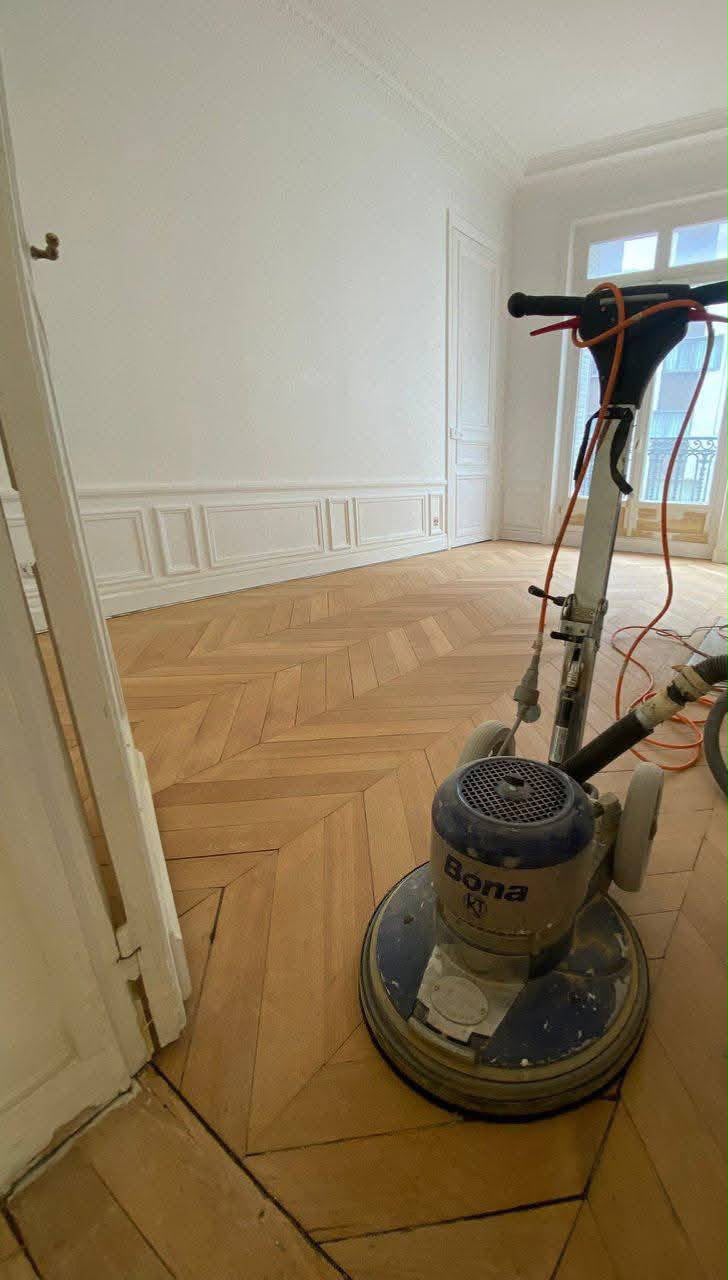Ponçage, finition parquet et escalier