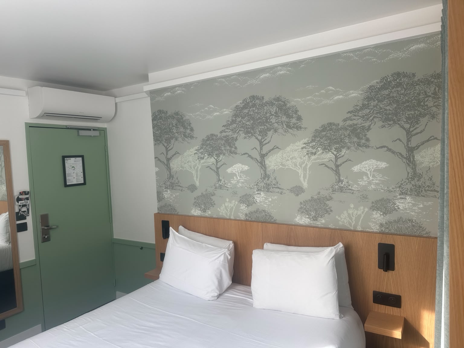 Chambre rénovée de l’Hôtel WYLD Saint-Germain