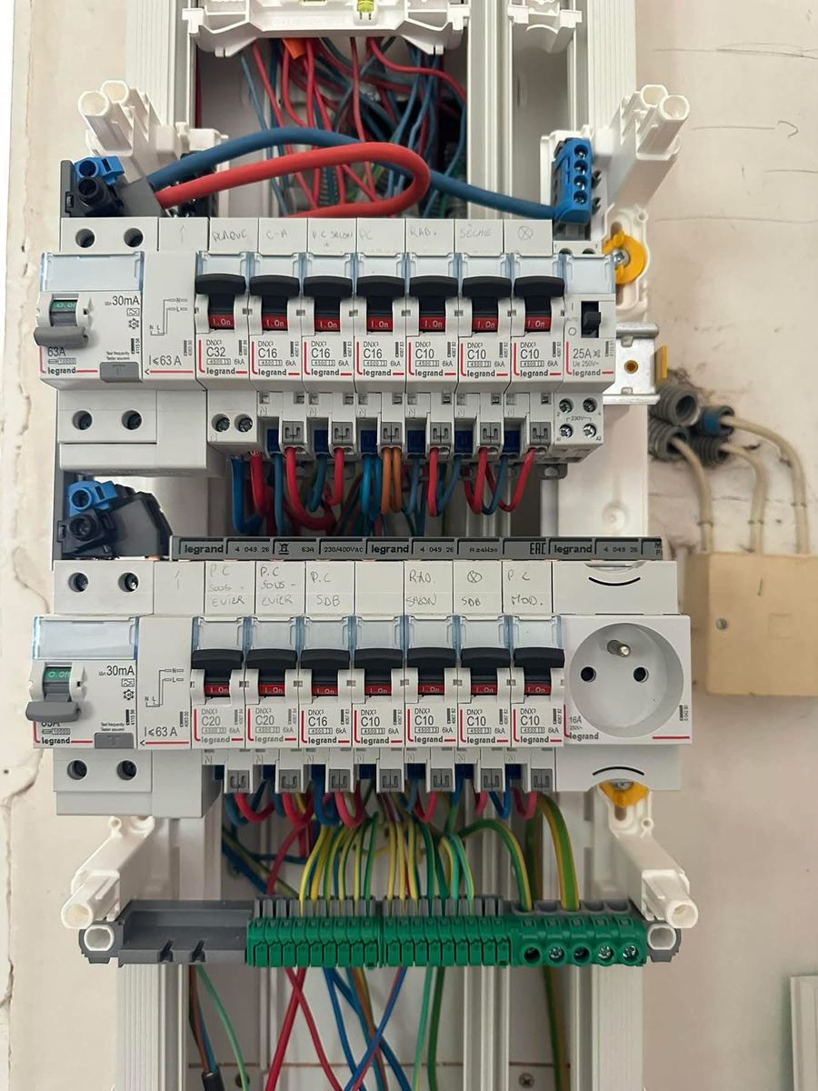 Travaux d’électricité aux Lilas, à Paris et en Île-de-France par GLOBAL CONSTRUCTION