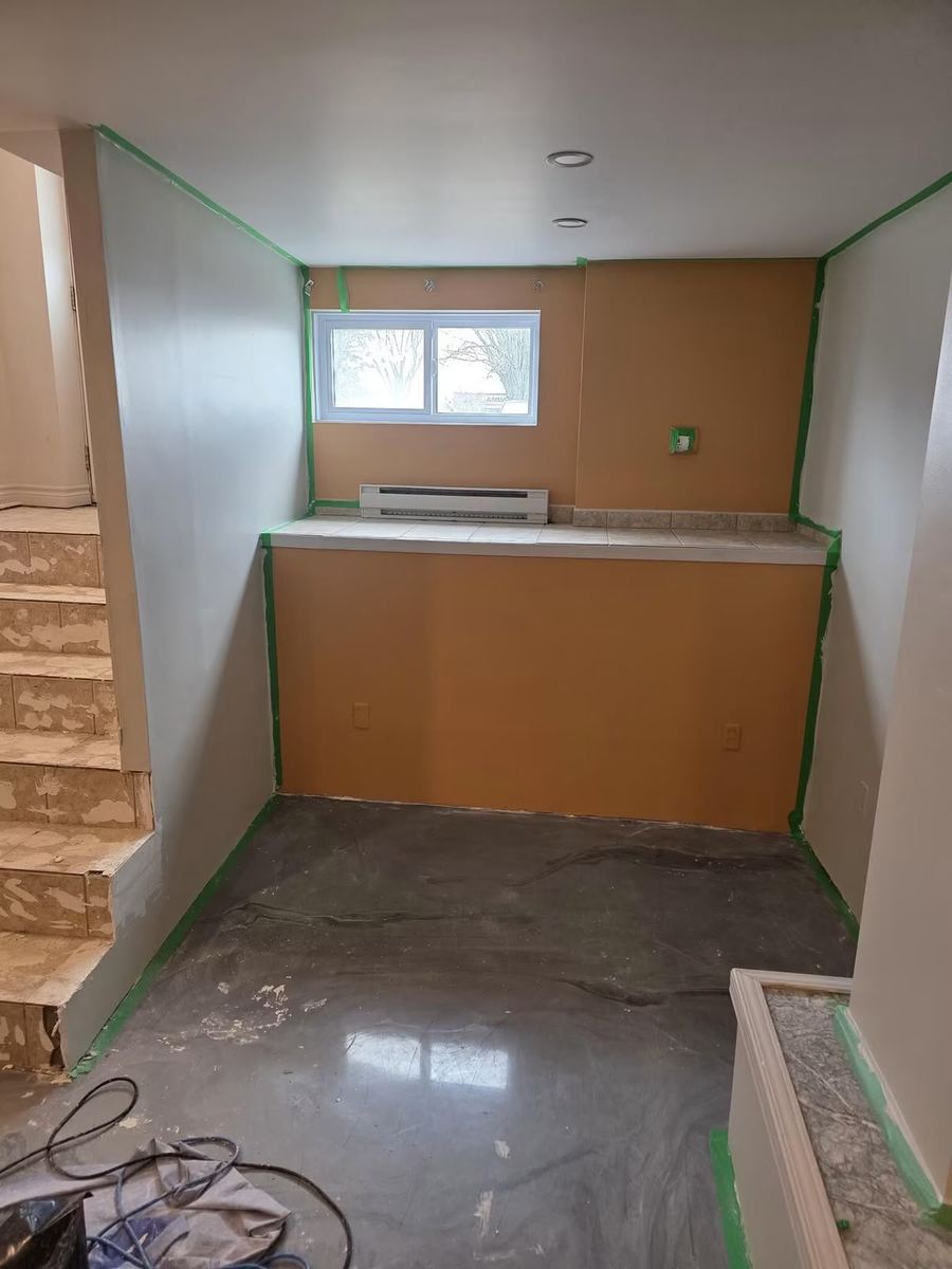 Protection et adhésif de masquage avant application de la teinte — Peinture et finitions (En cours) | GLOBAL CONSTRUCTION